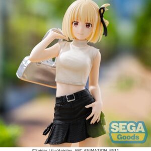 Lycoris Recoil Chisato Nishikigi Street Snap High Premium Figure